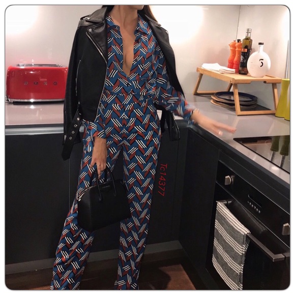 ONLY 1 PAIR LEFT!!! NWT ZARA Geometric Pants ONLY - Picture 5 of 8